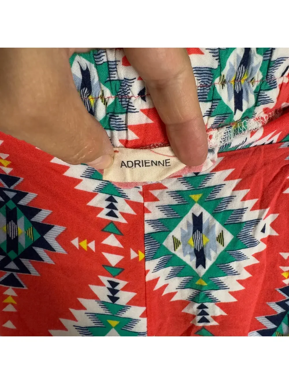 Adrienne Shorts Women M Medium Red Geometric High Rise Chino Pockets Pull On